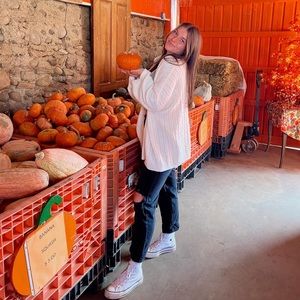 Meet your Posher, Alivia